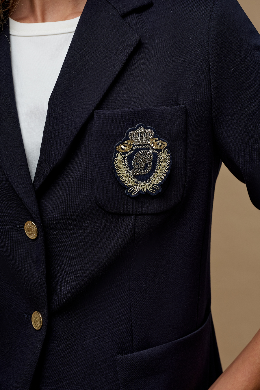 Riona Broche Marine-navy