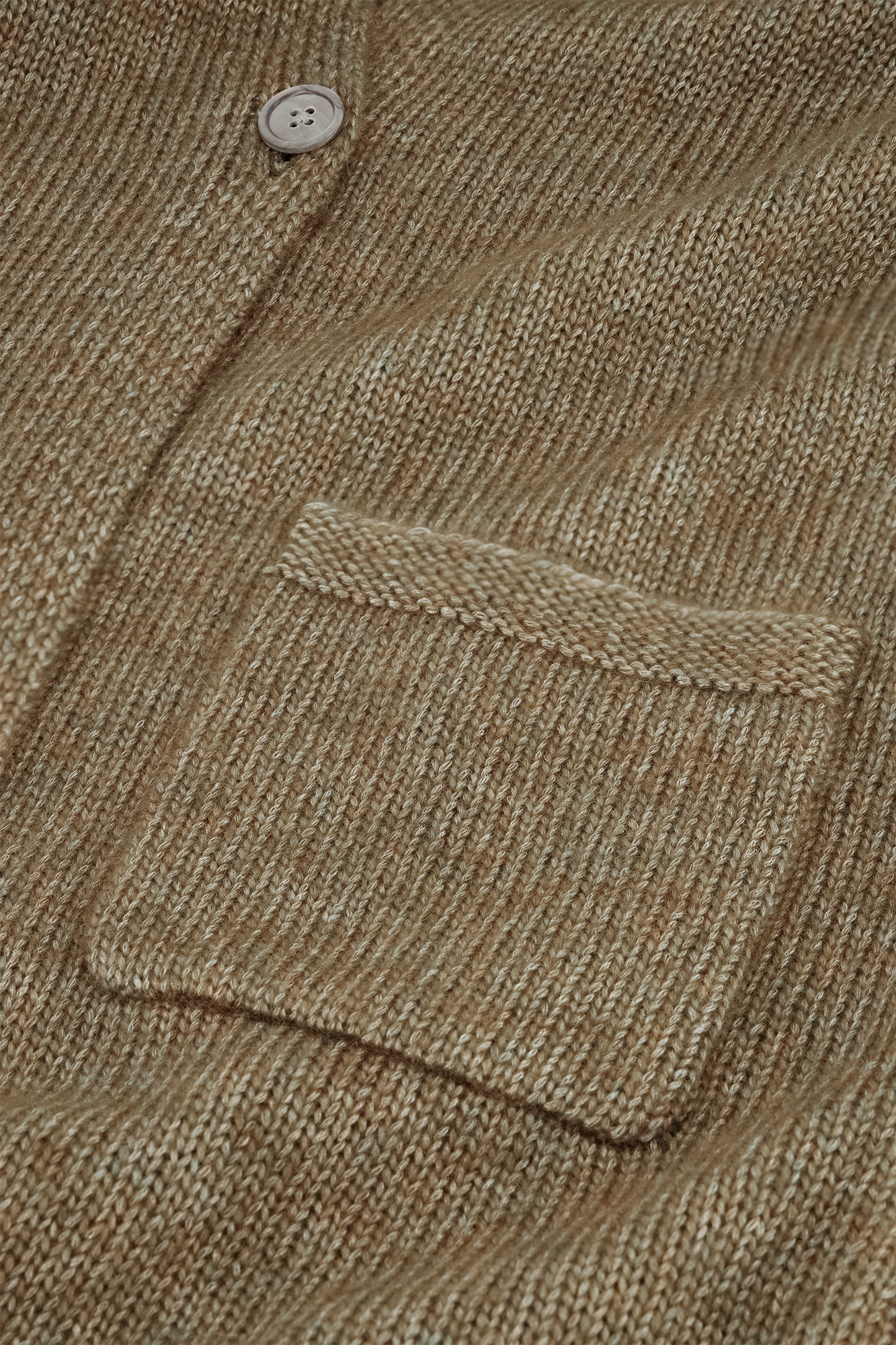 Lois Vest Bruin
