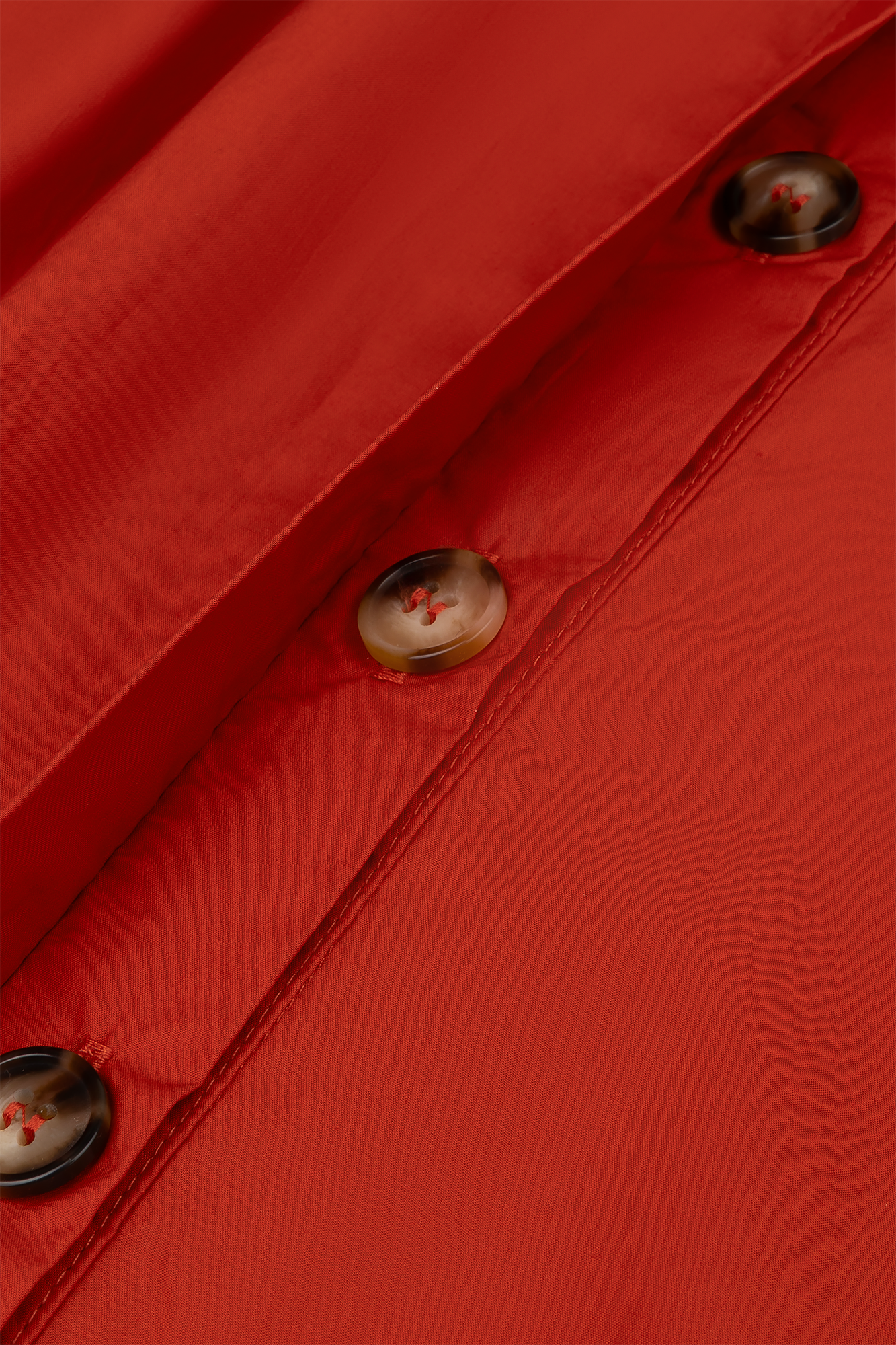 Nia Rok Rood