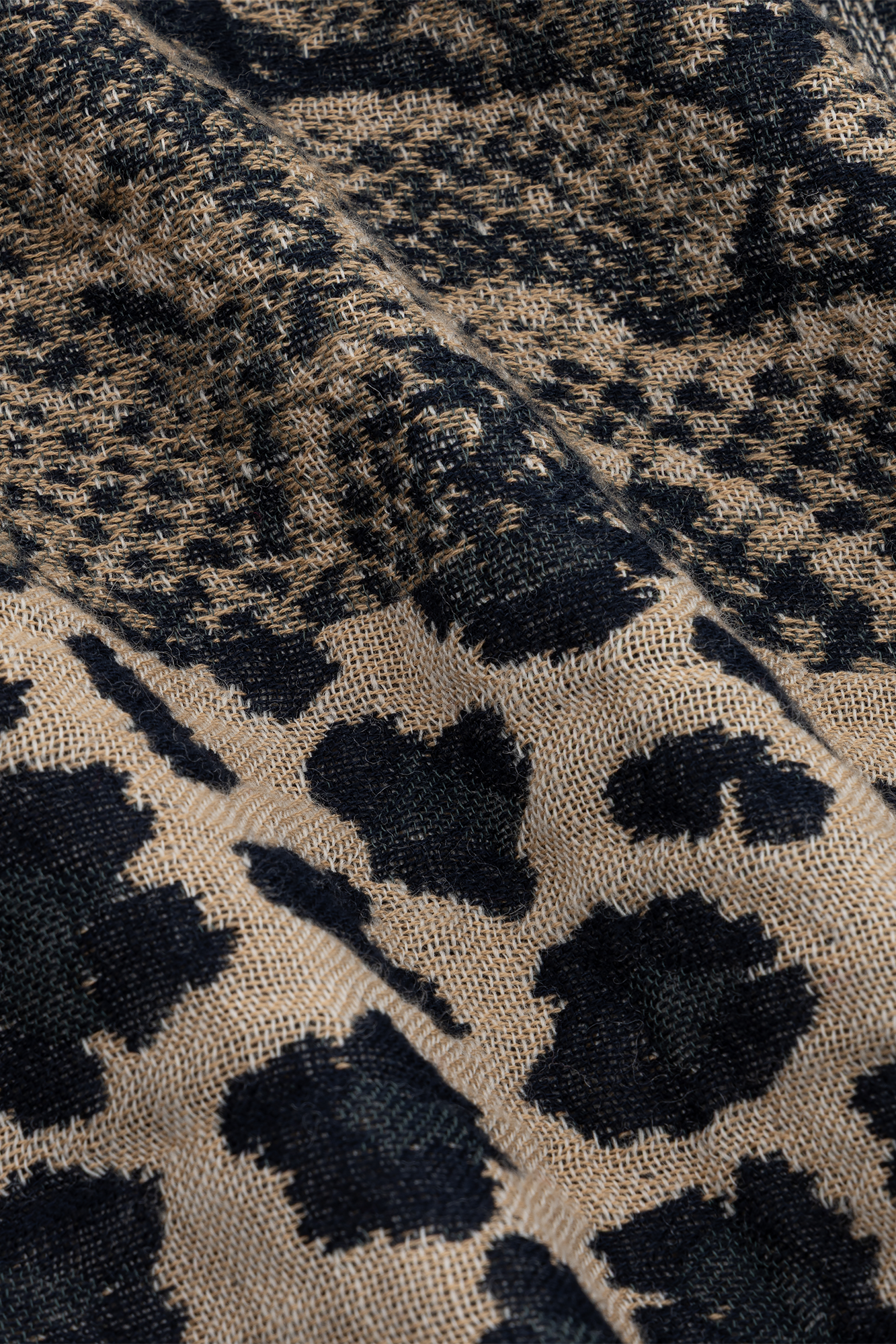 Hella Shawl Zand Print