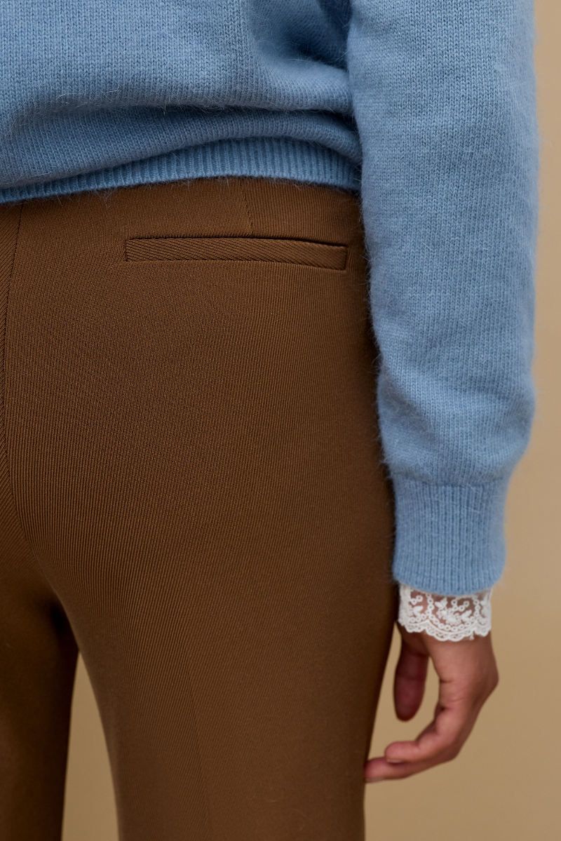 Evy Broek Cognac